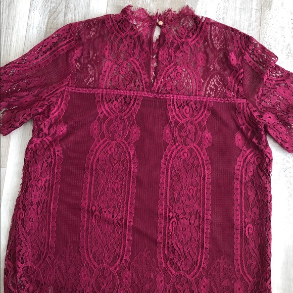 Lace top - Picture 3 of 4